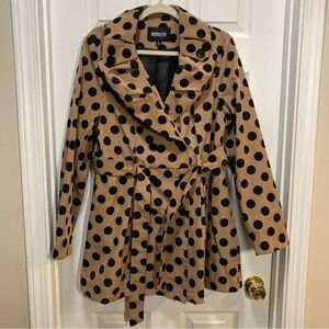 Vintage Metro Style Women’s 14 Double Breasted Polka Dot Tan Trench Coat Belted